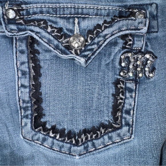 Miss Me Easy Boot Jeans Womens 30 Distressed Flawed Inner Thigh Wear Stretch - Picture 5 of 10